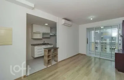 Apartamento com 2 quartos à venda na avenida benno mentz, 100, vila ipiranga, porto alegre, 62 m2 por r$ 483.000