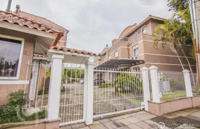 Casa em condomínio fechado com 3 quartos à venda na rua paraguá, 60, vila assunção, porto alegre, 159 m2 por r$ 1.300.000