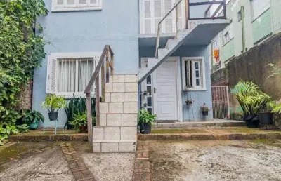 Casa com 3 quartos à venda na rua barão de tramandaí, 254, passo da areia, porto alegre, 200 m2 por r$ 550.000