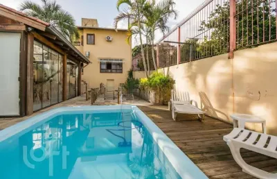 Casa com 3 quartos à venda na rua banco do comércio, 354, santa tereza, porto alegre, 279 m2 por r$ 1.100.000