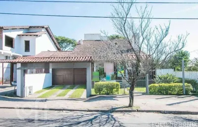 Casa com 4 quartos à venda na rua marquês do maricá, 341, vila nova, porto alegre, 255 m2 por r$ 950.000
