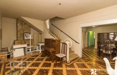 Casa com 6 quartos à venda na rua vasco da gama, 488, rio branco, porto alegre, 303 m2 por r$ 1.900.000