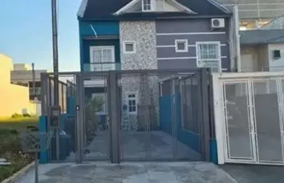 Casa com 4 quartos à venda na rua silvino nedel, 100, mário quintana, porto alegre, 129 m2 por r$ 680.000