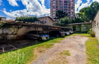 Casa com 2 quartos à venda na rua machado de assis, 902, jardim botânico, porto alegre, 300 m2 por r$ 1.200.000