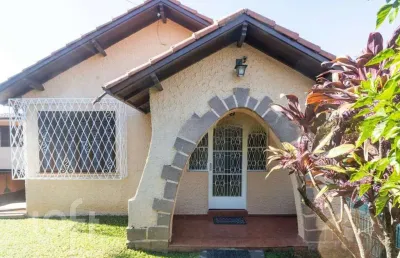 Casa com 5 quartos à venda na rua general gomes carneiro, 1200, teresópolis, porto alegre, 420 m2 por r$ 840.000