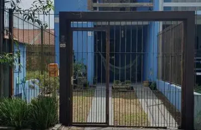 Casa com 2 quartos à venda na rua maria lourdes willms, 66, hípica, porto alegre, 77 m2 por r$ 332.500