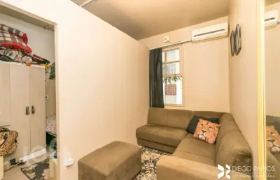 Apartamento com 1 quarto à venda na rua doutor voltaire pires, 485, santo antônio, porto alegre, 24 m2 por r$ 110.000