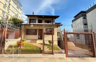 Casa com 4 quartos à venda na rua oito de julho, 75, jardim botânico, porto alegre, 346 m2 por r$ 1.750.000