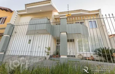 Casa com 4 quartos à venda na parque dos nativos, 353, vila ipiranga, porto alegre, 411 m2 por r$ 1.950.000
