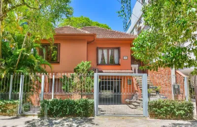 Casa em condomínio fechado com 3 quartos à venda na avenida pirapó, 131, petrópolis, porto alegre, 230 m2 por r$ 1.590.000