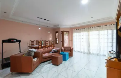 Casa com 4 quartos para alugar na rua mediterrâneo, 990, jardim do mar, são bernardo do campo, 238 m2 por r$ 6.000
