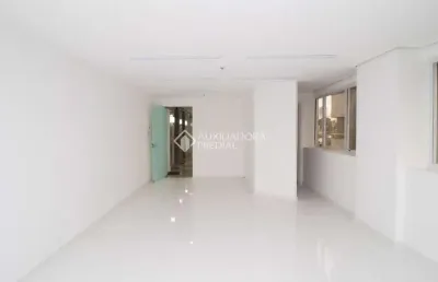 Sala comercial para alugar na rua tiradentes, 75, santa terezinha, são bernardo do campo, 32 m2 por r$ 1.299