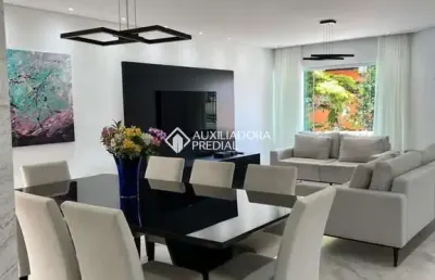 Casa em condomínio fechado com 3 quartos para alugar na rua gerônimo dos santos, 74, nova petrópolis, são bernardo do campo, 254 m2 por r$ 7.500