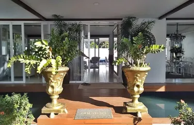 Vendo linda casa em vilas do atlântico. r$ 2.500.000,00