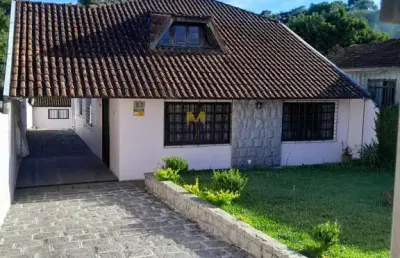Sobrado em quatro barras com piscina e vista para  montanha !