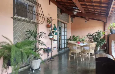 Casa com 5 quartos à venda, 261 m² por r$ 780.000 - bosque dos pinheiros - juiz de fora/mg