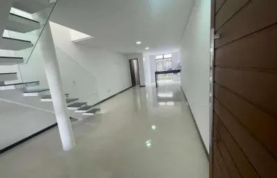Casa com 3 quartos à venda, 150 m² por r$ 630.000 - aeroporto - juiz de fora/mg