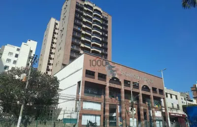 Conjunto de salas comerciais no shopping bom pastor