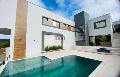Casa à venda com 3 suítes e piscina no residencial alvim