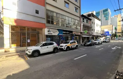 Ponto comercial para alugar na Rua Santo Antônio, Centro, Juiz de Fora