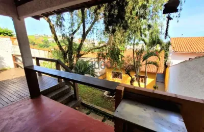Casa com 3 quartos à venda na Rua Aristóteles Braga, São Pedro, Juiz de Fora