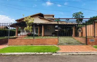 Casa com 7 quartos à venda na Rua Otávio Alves Ferreira, Jardim L Ermitage, Juiz de Fora