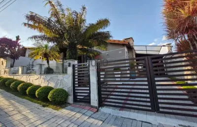 Casa com 3 quartos à venda na Rua João Weiss, Alto dos Pinheiros, Juiz de Fora