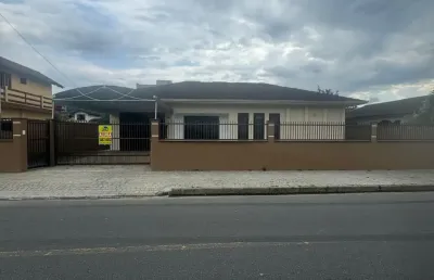 Casa para aluguel tem 129 metros quadrados com 3 quartos em iririú - joinville - sc