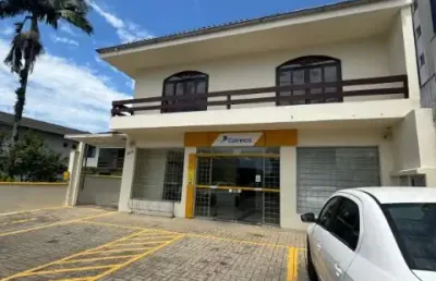 Parte superior de sobrado com 182 metros, no bairro iririu, joinville.