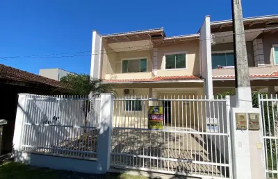 Casa com 3 quartos à venda na Rua Senador Rodrigo Lobo, 46, Iririú, Joinville