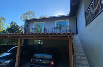Parte superior de sobrado medindo 85m², localizada no bairro jardim paraiso, joinville/sc