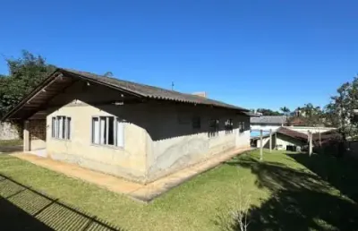 Terreno à venda na Rua João Dippe, 431, Iririú, Joinville