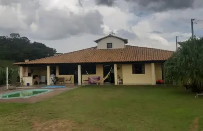 Excelente localização, ótima casa no condomínio recanto do sol