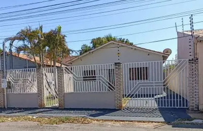 Casa com 2 quartos à venda na Rua Girassol, 10, Cristo Rei, Várzea Grande