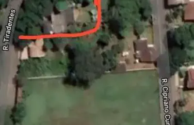 Vendo 2 casas no mesmo terreno, centro, 700 metros de área total, rua chamada beco do buracão chapa