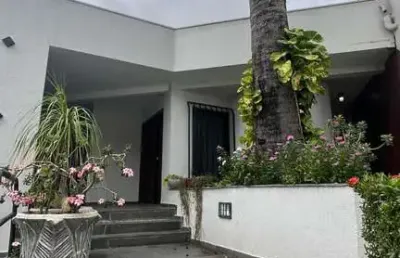 Casa à venda 3 quartos, 3 suites, 4 vagas, 577m², centro norte, cuiabá - mt