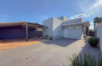 Casa para alugar 03 quartos sendo 02 suítes - caiçara