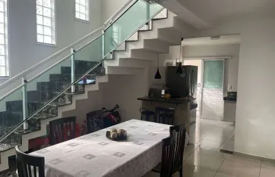 Casa de condomínio para aluguel com 360 metros quadrados com 4 quartos