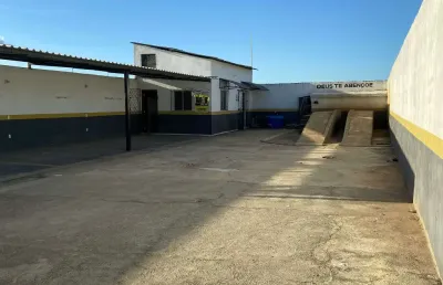 Lava jato para venda possui 330 metros quadrados no maracanaú