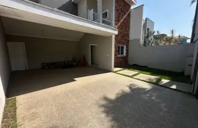 Casa com 3 quartos à venda na Rua Fada Sayeg Sebe, Portal das Colinas, Guaratinguetá