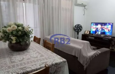 Excelente apartamento com planta ampla e todo montado com armários.