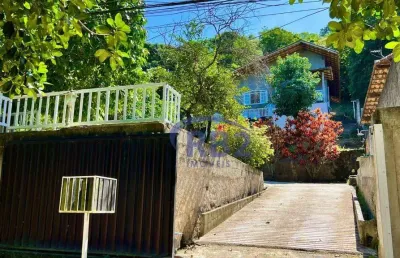 Casa em terreno com mais de 700m2  à venda por r$ 585.000 - serra grande - niterói/rj