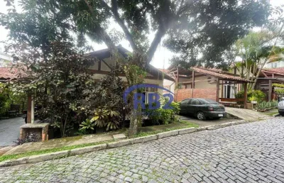 Casa em condomínio fechado em santa rosa com lazer completo