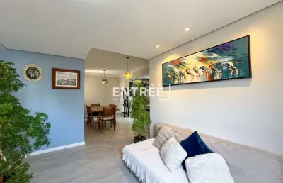 Apartamento 2 quartos (sendo 1 suíte com closet) e 1 vaga livre - centro