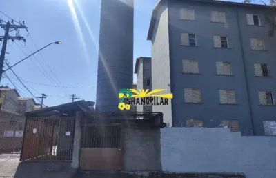 Apto. 2 dorm., sala, cozinha, banheiro, lavanderia e 1 vaga na garagem . ótima localização, travessa da av. casa grande.