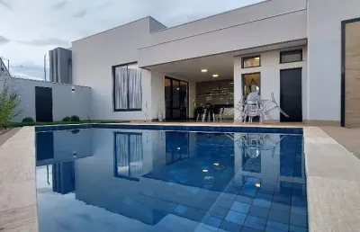 Casa em condomínio fechado com 3 quartos à venda na Rua Osvaldo Alves de Oliveira, 25, Estância dos Ipês, Uberaba