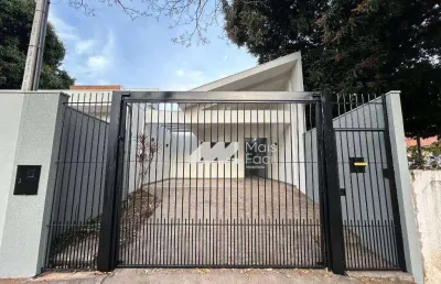 Casa com 3 quartos para alugar na Rua Louis Pasteur, 320, Jardim Alvorada, Maringá