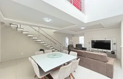 Casa com 3 quartos à venda na Rua Fabiana Kila de Ávila, 205, Hípica, Porto Alegre