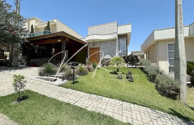 Casa aconchegante com 3 dormitórios no condomínio terras de atibaia i