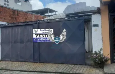 Casa térrea no carandiru com 02 dormitórios sendo 01 suíte e 01 edícula e 02 vag